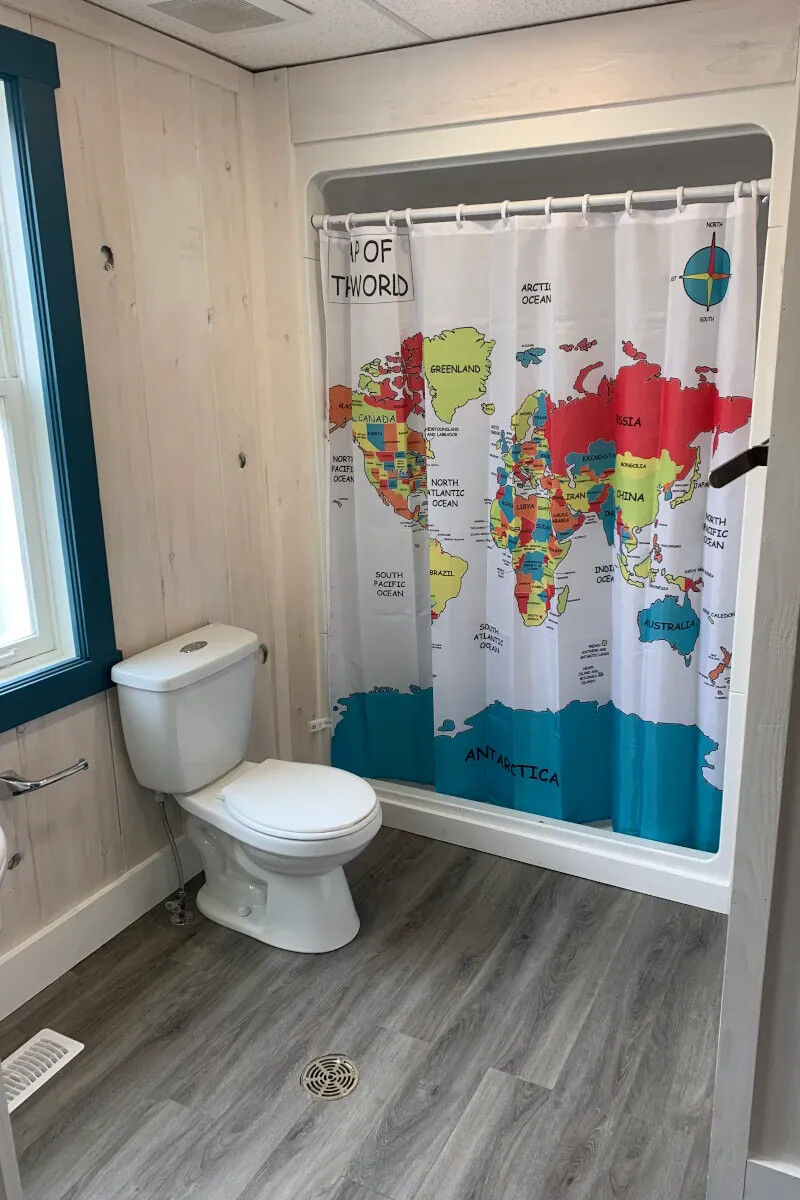 18 Metcalf St. Bathroom