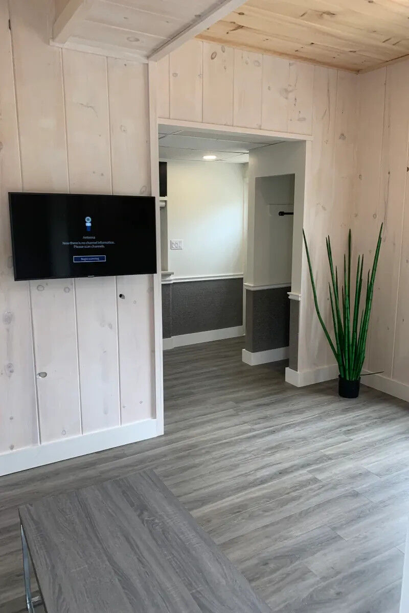 18 Metcalf St. Bathroom